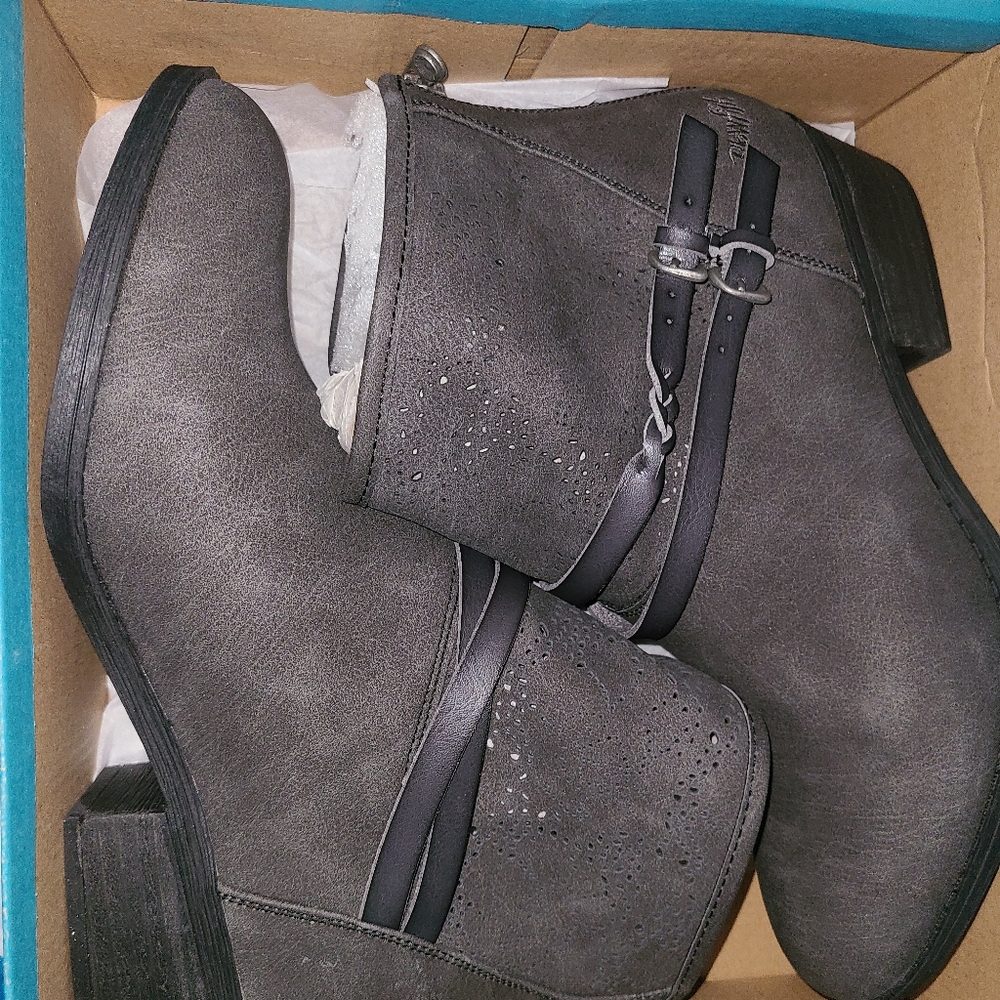 Ankle boots